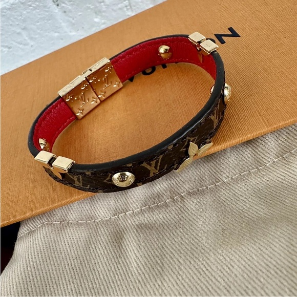 Reversible Louis Vuitton Monogram Bracelet - Picture 9 of 12